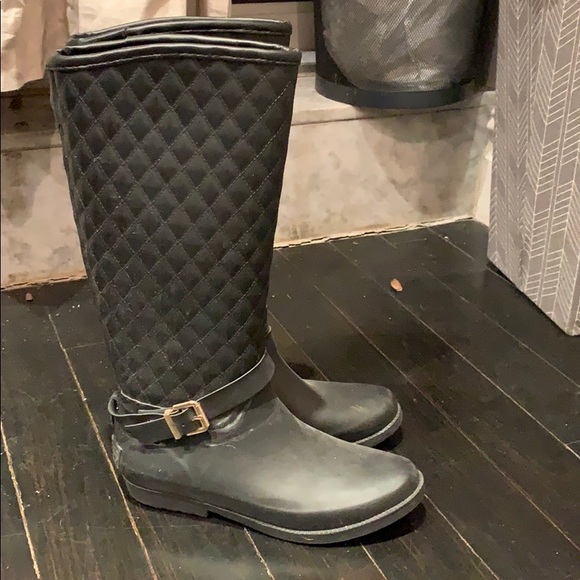 guess wellington boots